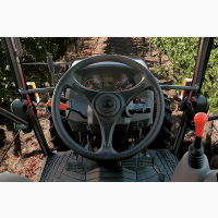 Трактор колесный Kubota M7040