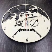 Часы из дерева на стену «Metallica»