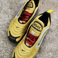 НОВИНКА Nike Air Max 720 Black Yellow