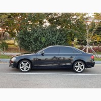 Продам 2011 Audi A4 ouattro base