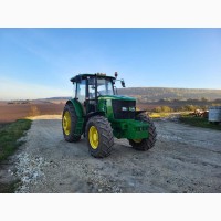 Трактор John Deere 6135B