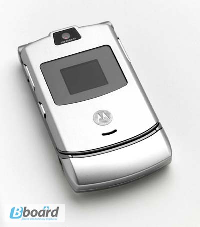 Киевские телефоны. Motorola RAZR v3 Silver. Моторола флип 2021. Motorola RAZR v3 в руке. Телефон Киева.