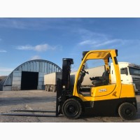 Вилочный погрузчик Hyster с мачтой триплекс и боковым смещением