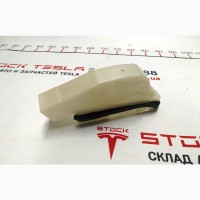 Крышка замка двери задней правой Tesla model 3 1068969-00-M 1068969-00-Z Re