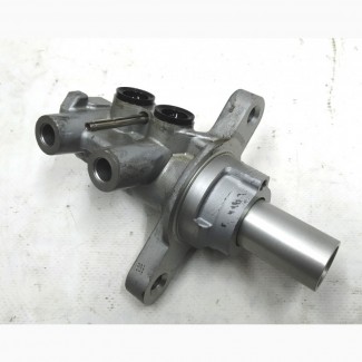 Главный тормозной цилиндр Tesla model 3 1044671-99-F 828543319 Brake master