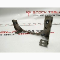 Кронштейн крепления чиллера Tesla model X 1027546-00-C 1027546-00-C CHILLER