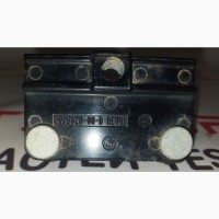 Кронштейн крепления рейлингов Tesla model S 6008628-00-D 6008628-00-D ROOF