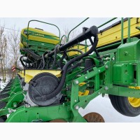 Сеялка точного высева пневматическая John Deere 1745