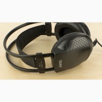 Продам б/у студийные мониторные наушники AKG K44