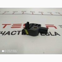 Датчик удара стойки C Tesla model S 1009017-00-A 1009017-00-A IMPACT ACCEL