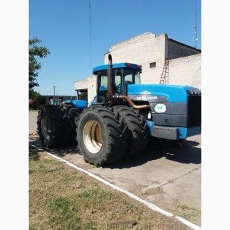 Трактор New Holland 9884